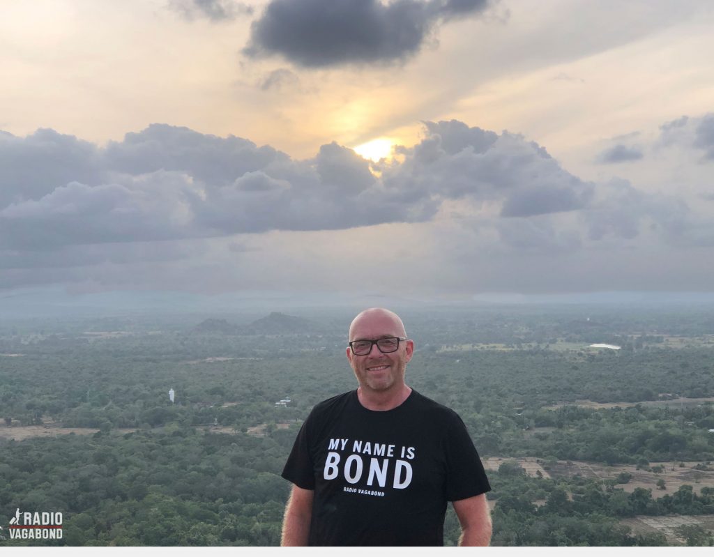 For me, this was the highlight of the day. I felt I was at the rooftop of Sri Lanka, walking around the ruins with an astonishing view as the sun was slowly setting.